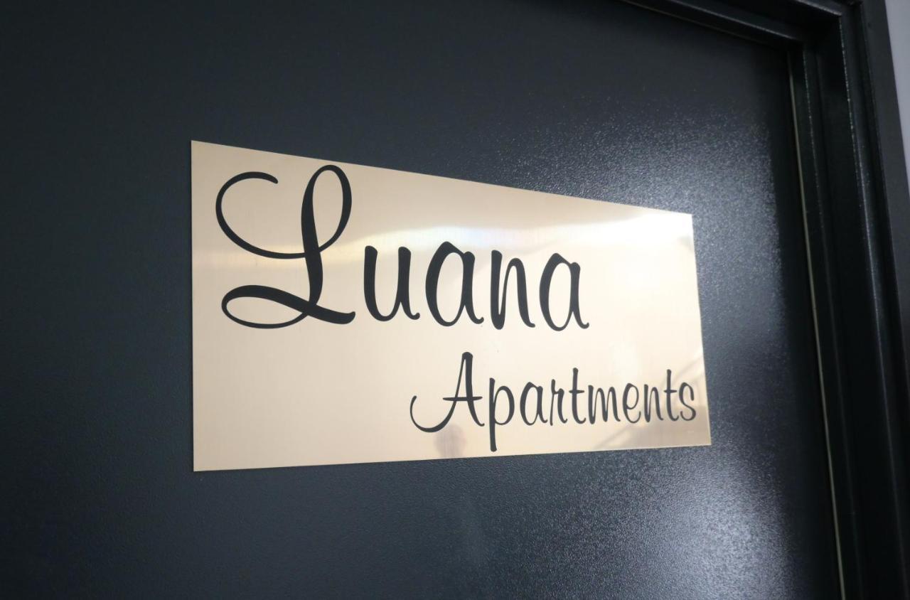 Luana Airport Apartments #7 Otopeni Esterno foto
